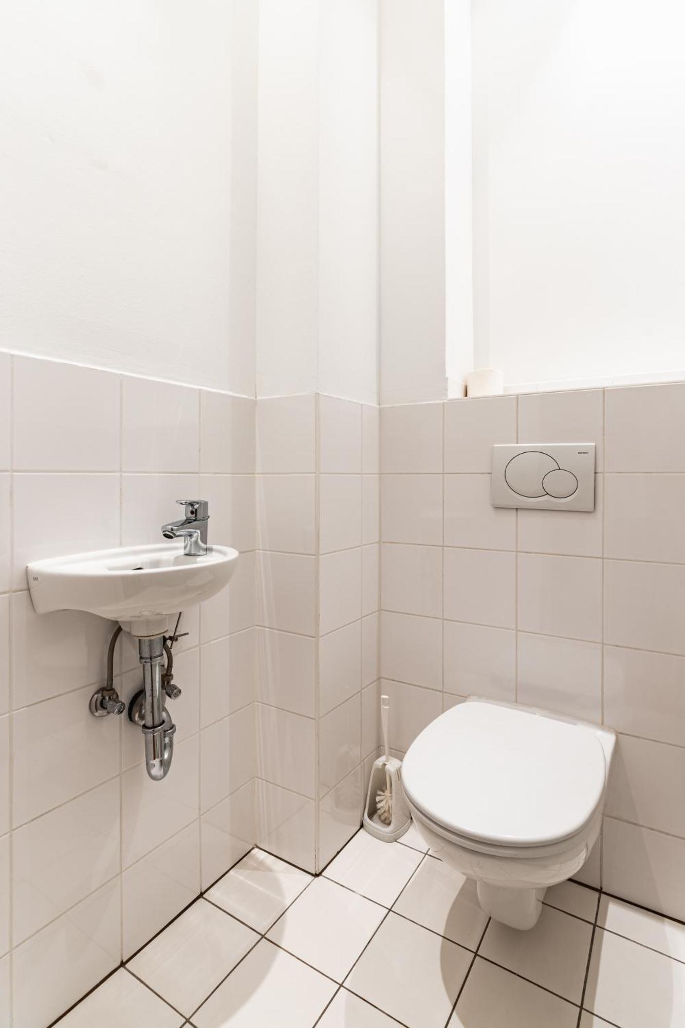 Spacious 3-room Apt. 15 Min To The Center Apartment Vienna